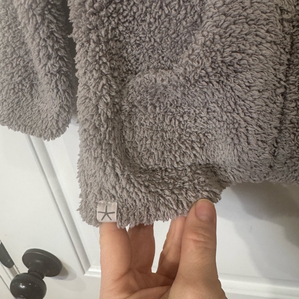 BAREFOOT DREAMS BABY COZYCHIC LITE GRAY ZIP UP SHERPA HOODIE 18-24M - Picture 3 of 5
